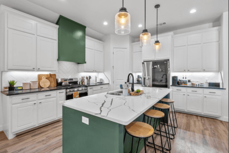 Lubbock House: 5840 Itasca St