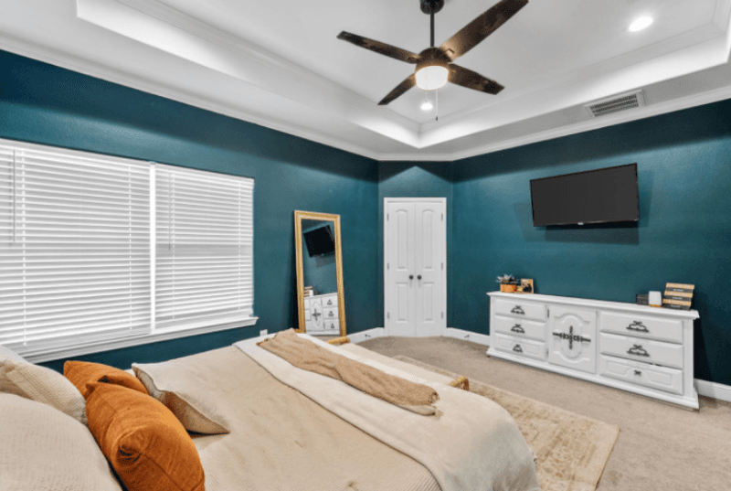 Lubbock House: 5840 Itasca St