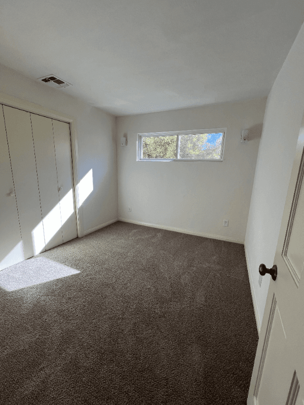Burbank House: 236 N Myers St