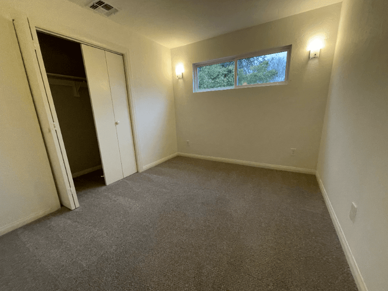 Burbank House: 236 N Myers St