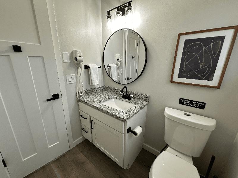 Fruitport Apartment: 287 S Third Ave