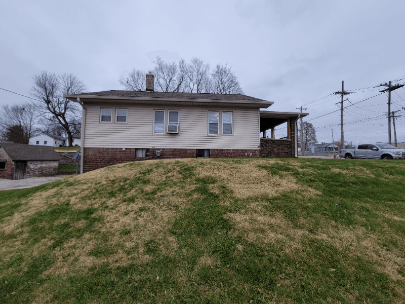 Bloomfield House: 530 South Seminary Street