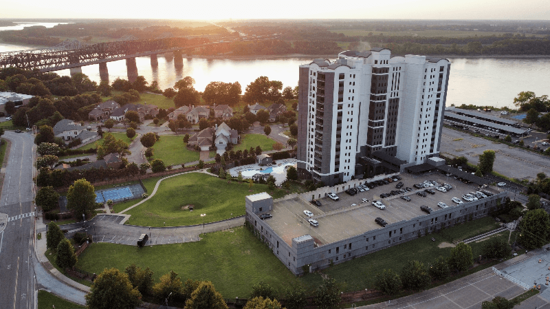 Memphis Apartment: 717 Riverside Drive