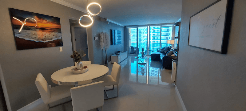 HOLLYWOOD Condo: 2501 S OCEAN DR