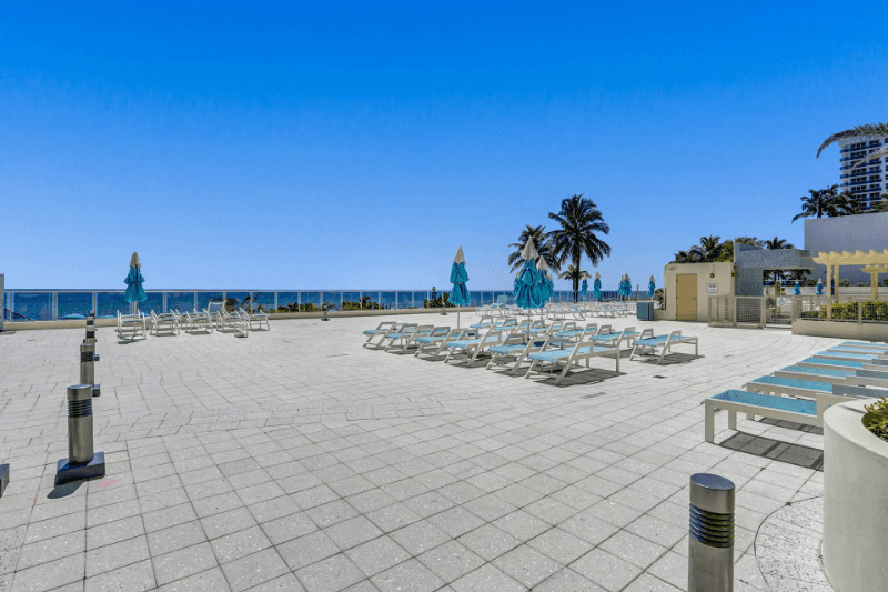 HOLLYWOOD Condo: 2501 S OCEAN DR