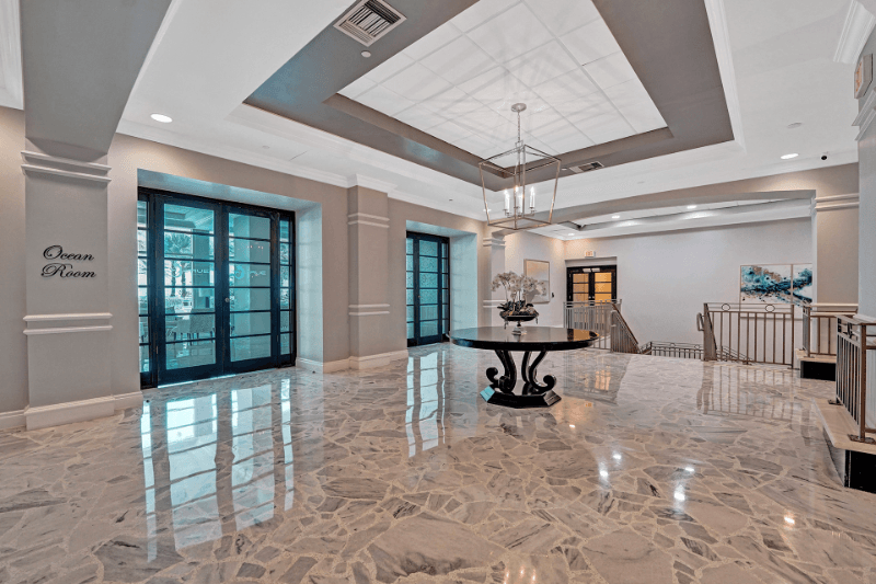 HOLLYWOOD Condo: 2501 S OCEAN DR