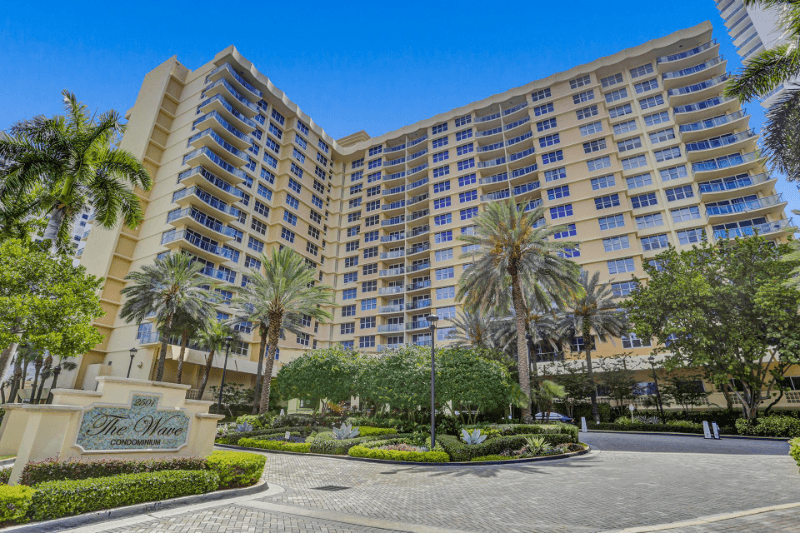 HOLLYWOOD Condo: 2501 S OCEAN DR