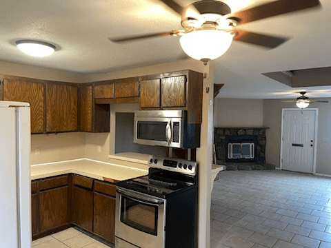 Wilburton Apartment: 902 Cynthia Street