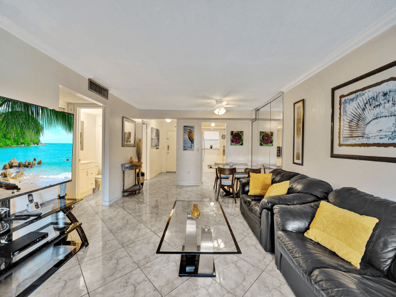 Sunny Isles Beach House: 201 178th Drive