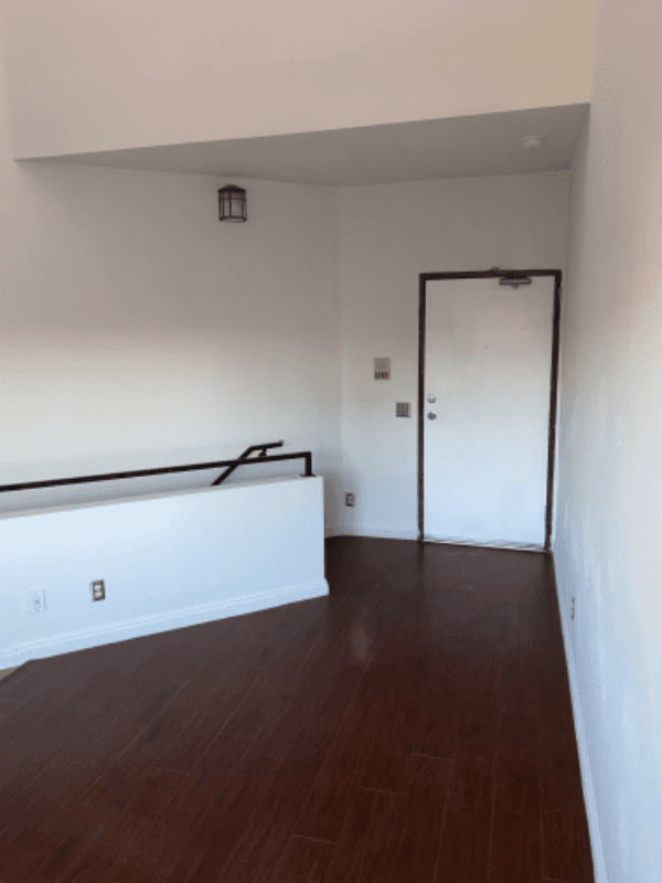 Los Angeles Apartment: 2436 S. Federal Ave 8