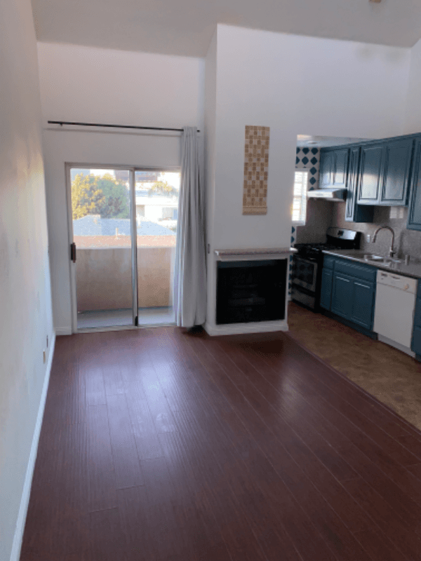 Los Angeles Apartment: 2436 S. Federal Ave 8