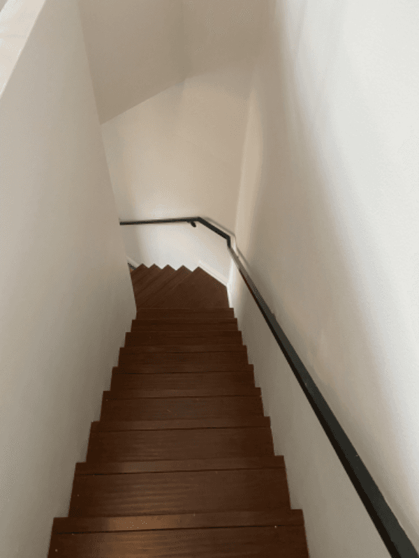 Los Angeles Apartment: 2436 S. Federal Ave 8