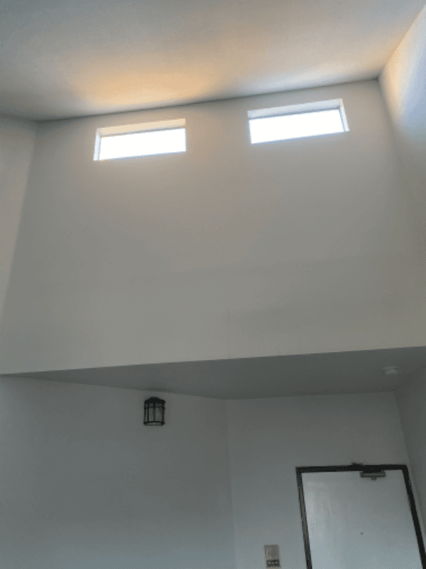 Los Angeles Apartment: 2436 S. Federal Ave 8
