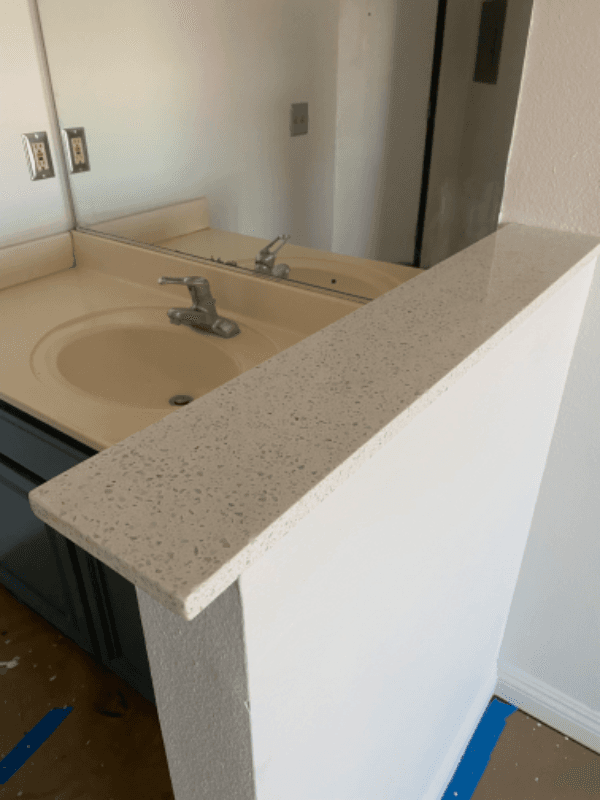 Los Angeles Apartment: 2436 S. Federal Ave 8