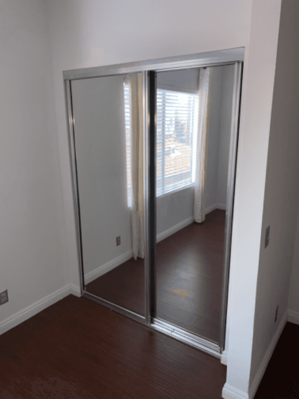 Los Angeles Apartment: 2436 S. Federal Ave 8