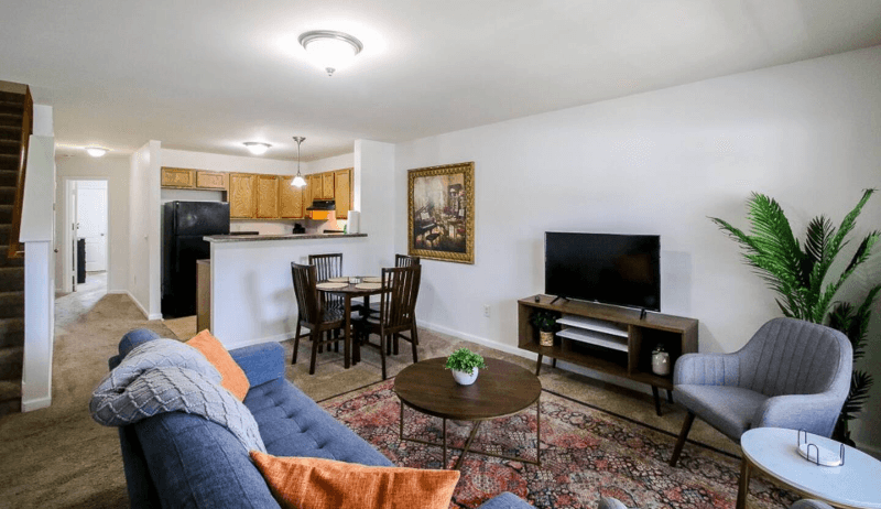 Savannah Townhome: 1506 E Henry street