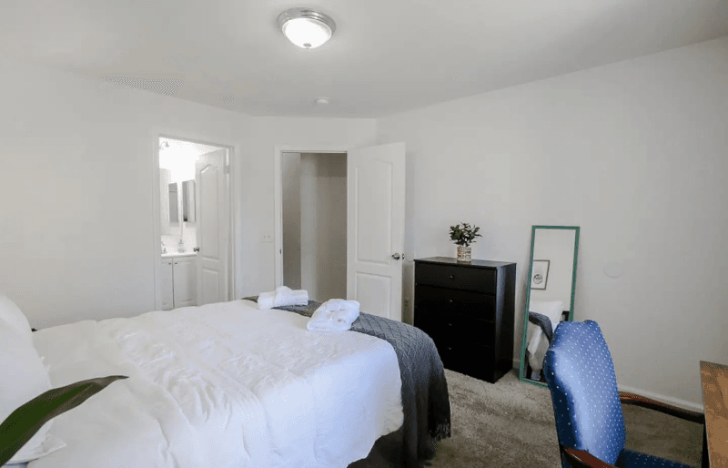 Savannah Townhome: 1506 E Henry street