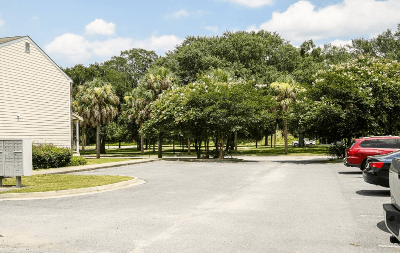 Savannah Townhome: 1506 E Henry street