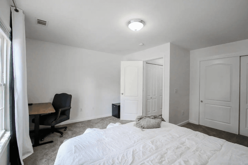 Savannah Townhome: 1506 E Henry street