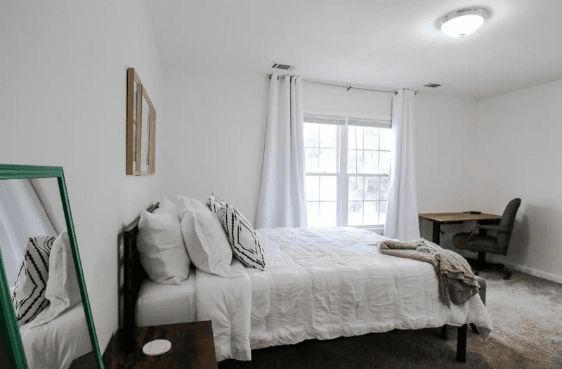 Savannah Townhome: 1506 E Henry street