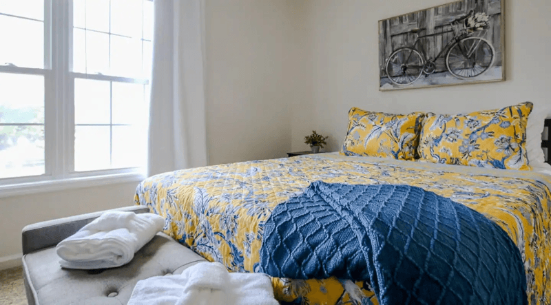 Savannah Townhome: 1506 E Henry street