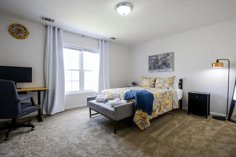 Savannah Townhome: 1506 E Henry street