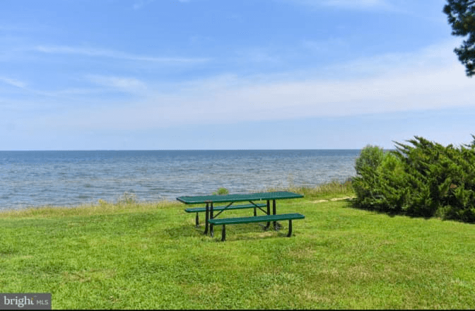 Lexington Park Single Room: 48289 Picketts Harbor Ct