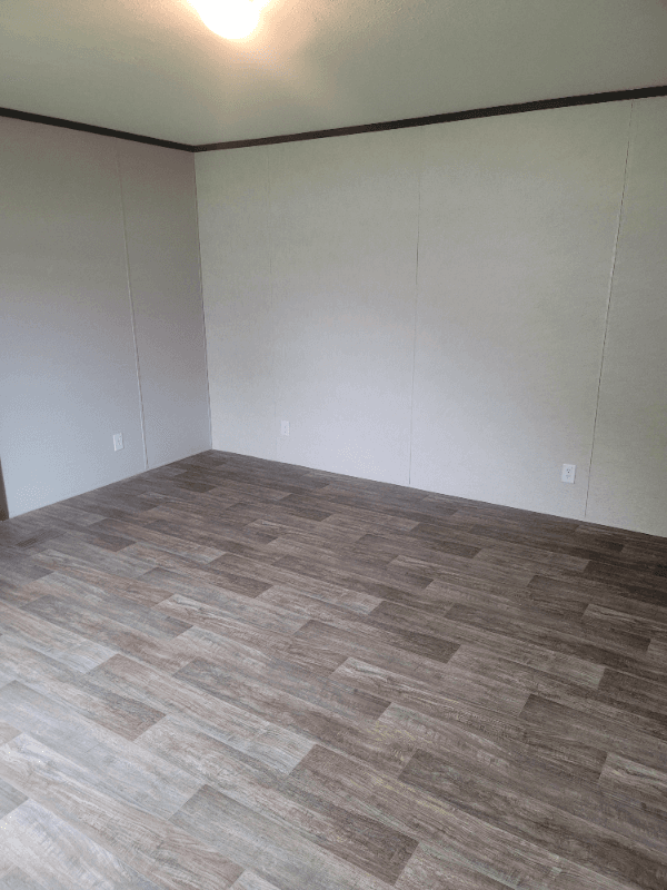 Muncie House: 10 E Dogwood Dr