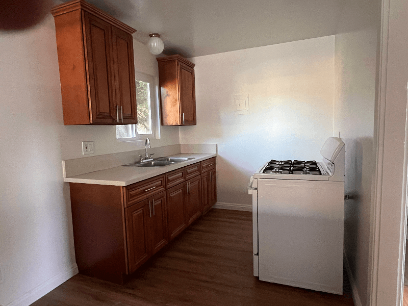 Pasadena Apartment: 305 N. Vinedo Ave #1