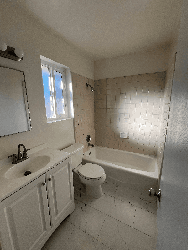 Pasadena Apartment: 305 N. Vinedo Ave #1