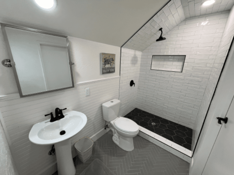 Fair Oaks Single Room: 4059 Ridge St