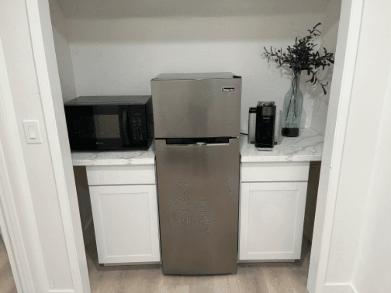 Fair Oaks Single Room: 4059 Ridge St