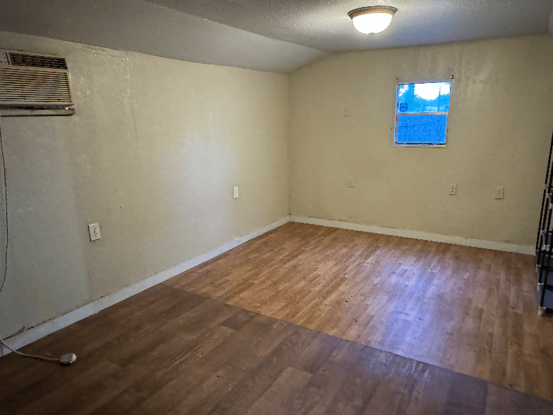 Tampa House: 12513 Four oaks rd