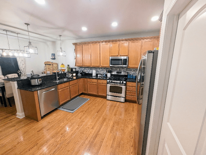 Itasca Townhome: 394 E Tall Oaks Ln