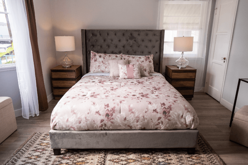 North Hollywood House: 10857 Kling St,