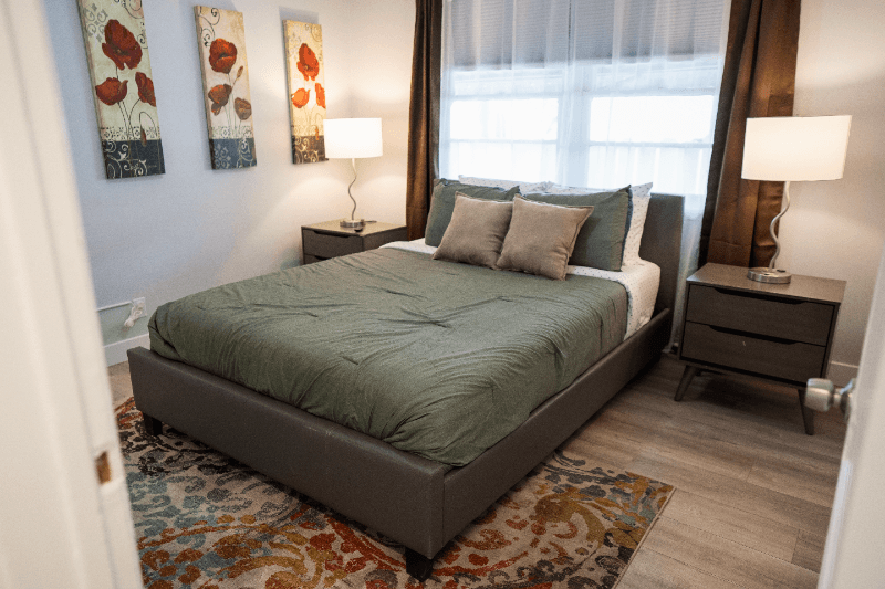 North Hollywood House: 10857 Kling St,