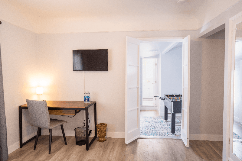 North Hollywood House: 10857 Kling St,