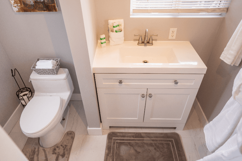 North Hollywood House: 10857 Kling St,