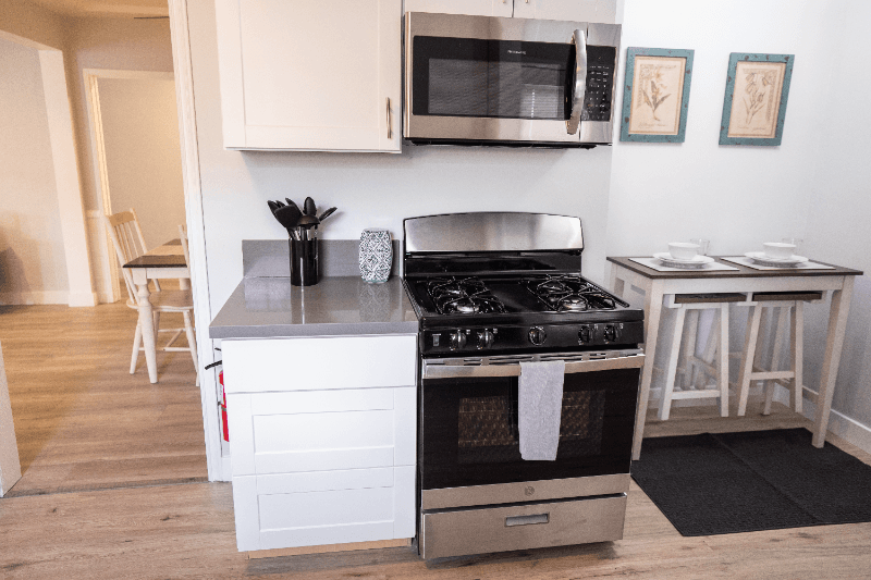 North Hollywood House: 10857 Kling St,