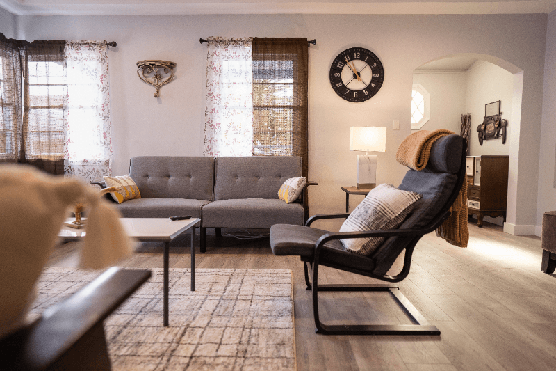 North Hollywood House: 10857 Kling St,