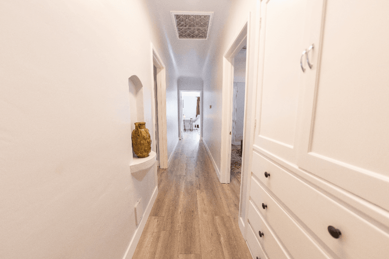 North Hollywood House: 10857 Kling St,