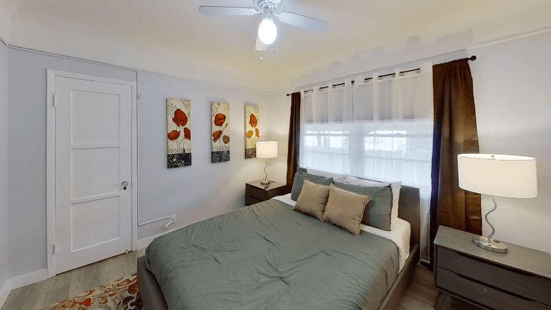 North Hollywood House: 10857 Kling St,