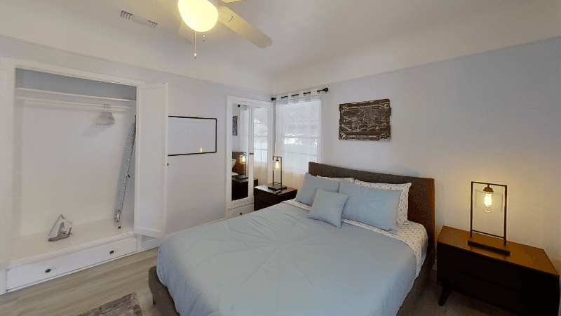 North Hollywood House: 10857 Kling St,