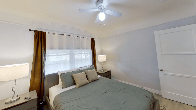 North Hollywood House: 10857 Kling St,