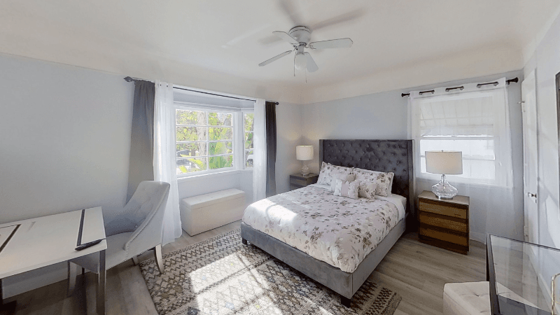 North Hollywood House: 10857 Kling St,