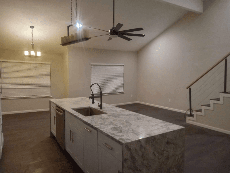 Dallas Townhome: 75215 Holly Hill