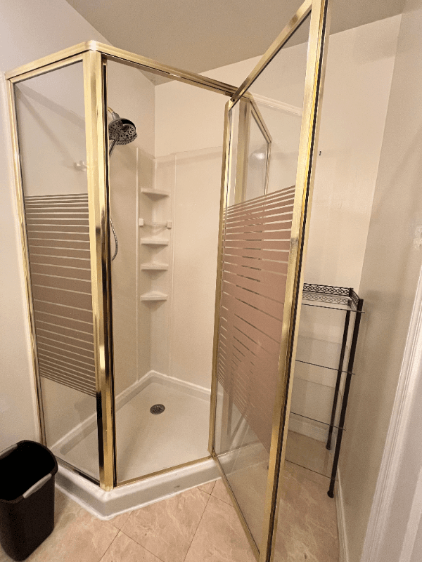 Halethorpe Single Room: 8 Deer Run Court Unit 8A