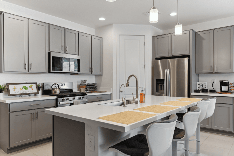 Laveen House: 10621 S 55th Dr
