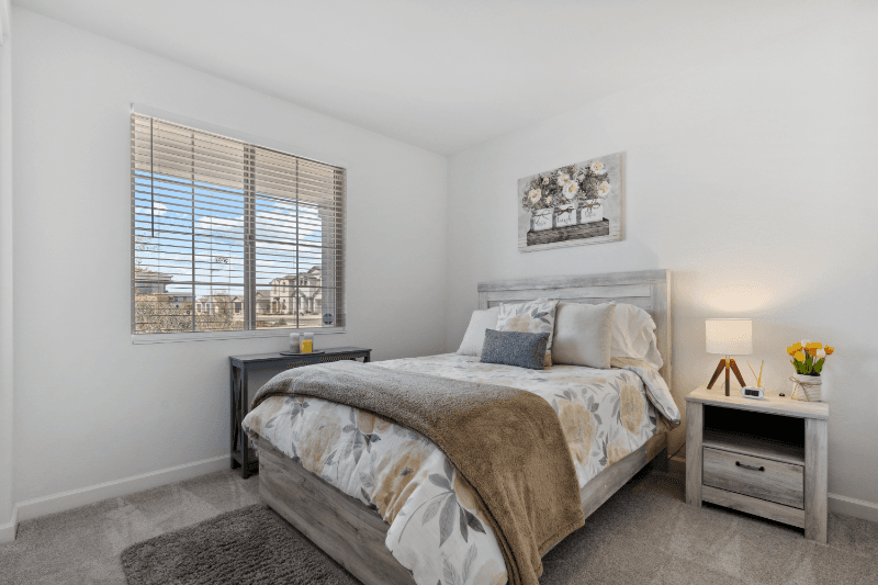 Laveen House: 10621 S 55th Dr