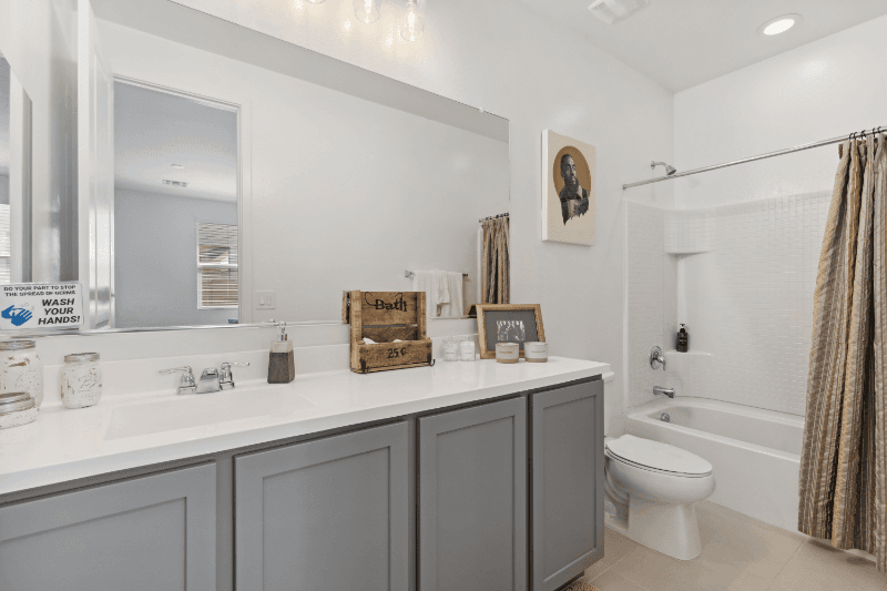 Laveen House: 10621 S 55th Dr